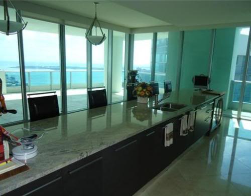 900 Biscayne Bay kitchen counter