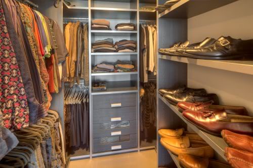 walk-in closet