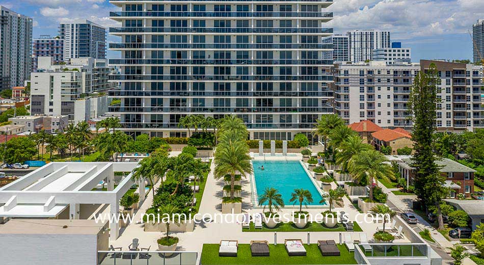 Bay House pool deck