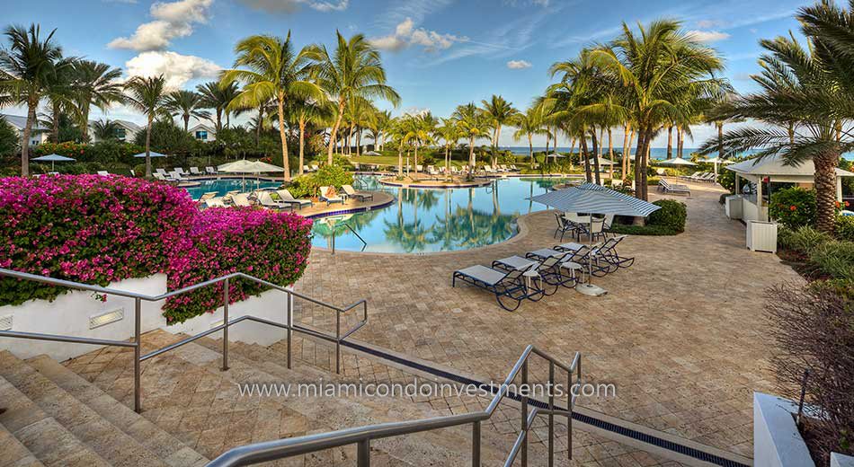 Continuum South Beach pool deck