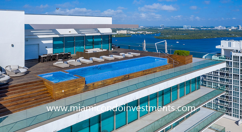 penthouse rooftop pool at Oceana Bal Harbour