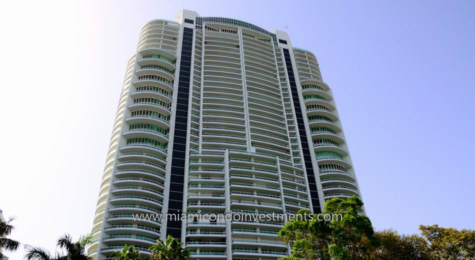 Santa Maria brickell condo exterior