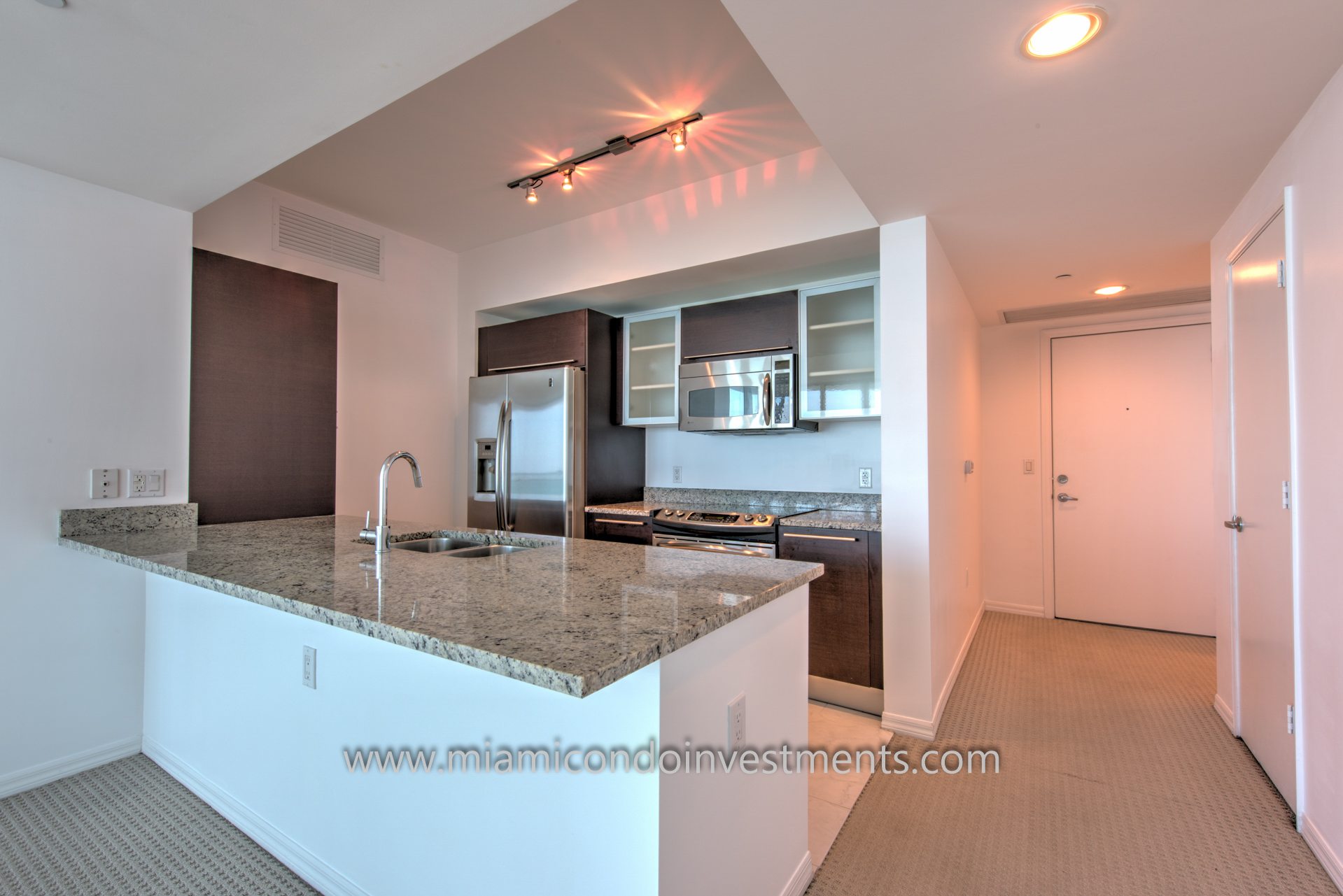 The Plaza on Brickell east tower condo kitchen