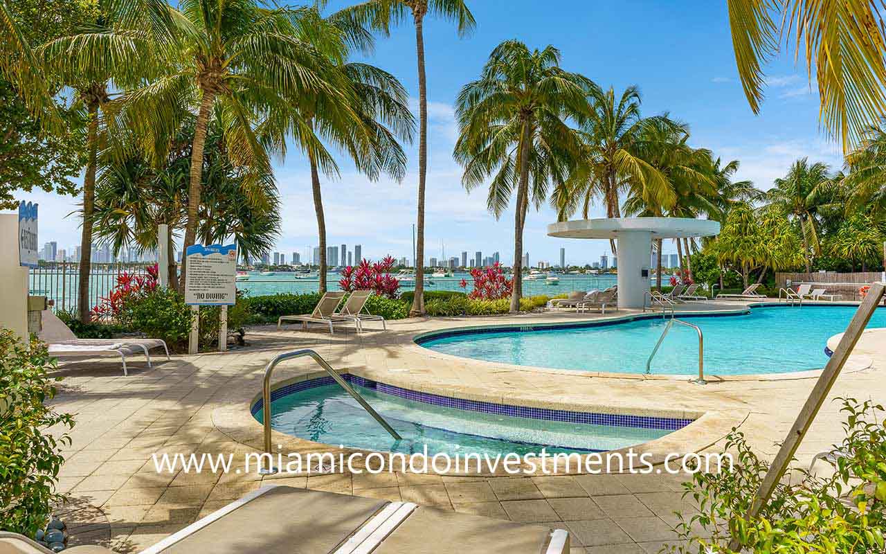 the waverly at south beach pool and hot tub