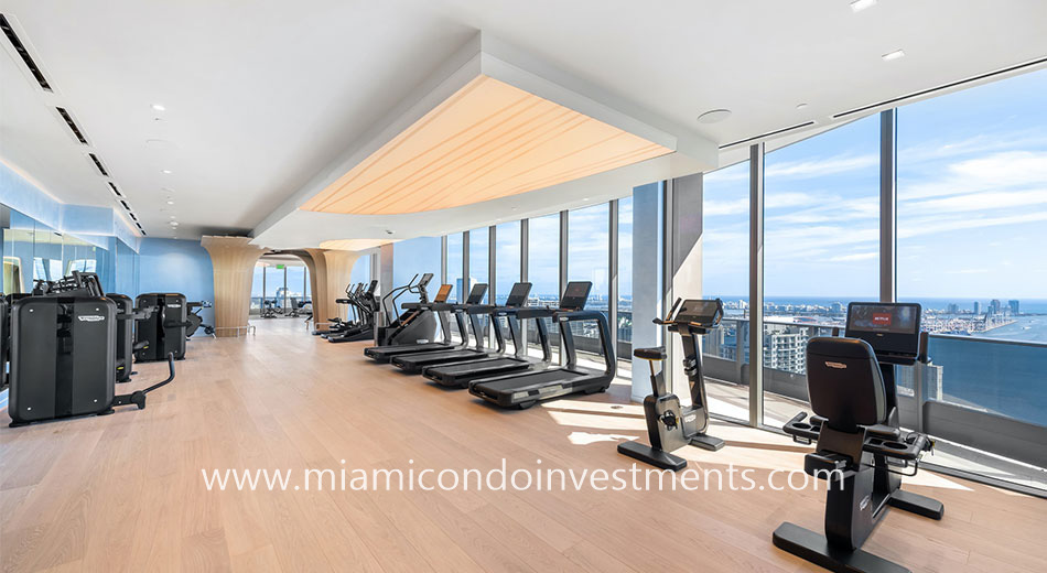 Brickell Flatiron rooftop fitness center