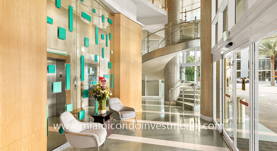 Emerald at Brickell lobby