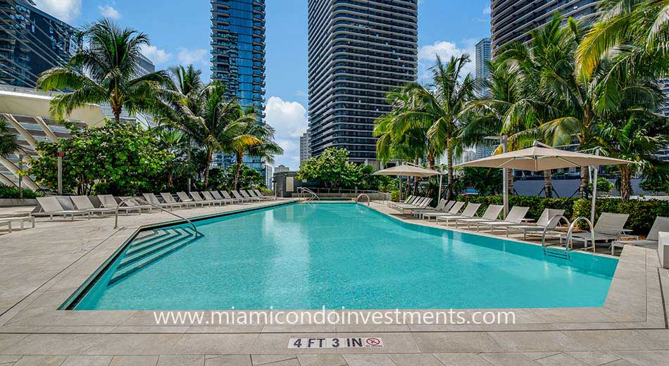 pool at Rise Brickell City Centre