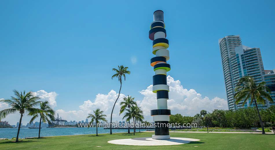 Sculpture at South Pointe Park