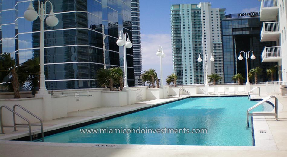 The Club at Brickell Bay condo pool