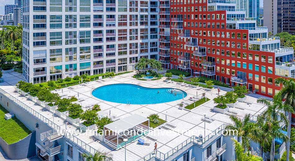 The Palace Brickell pool deck