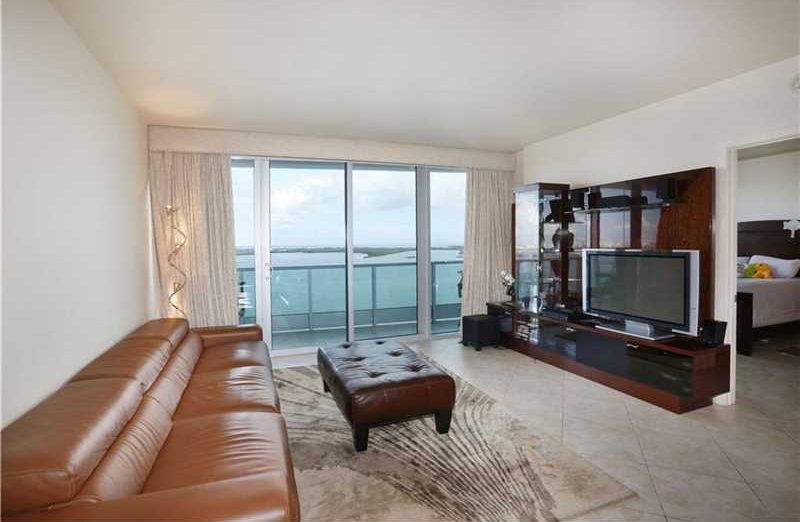 Jonathan Vilma Jade Condo _6