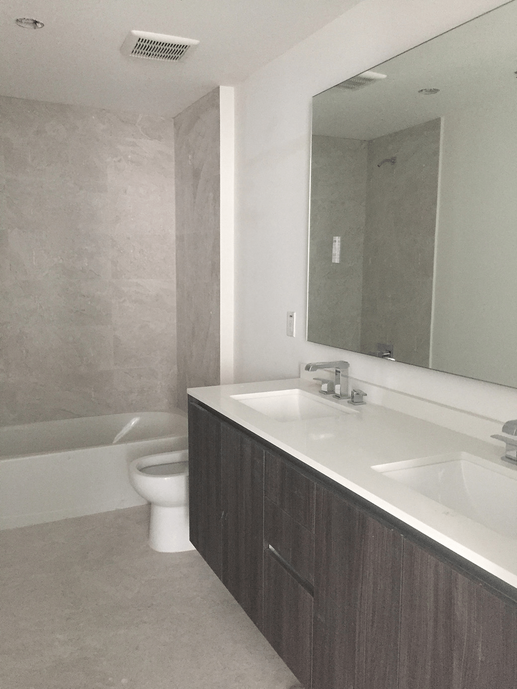 Aria on the Bay Guest Bath