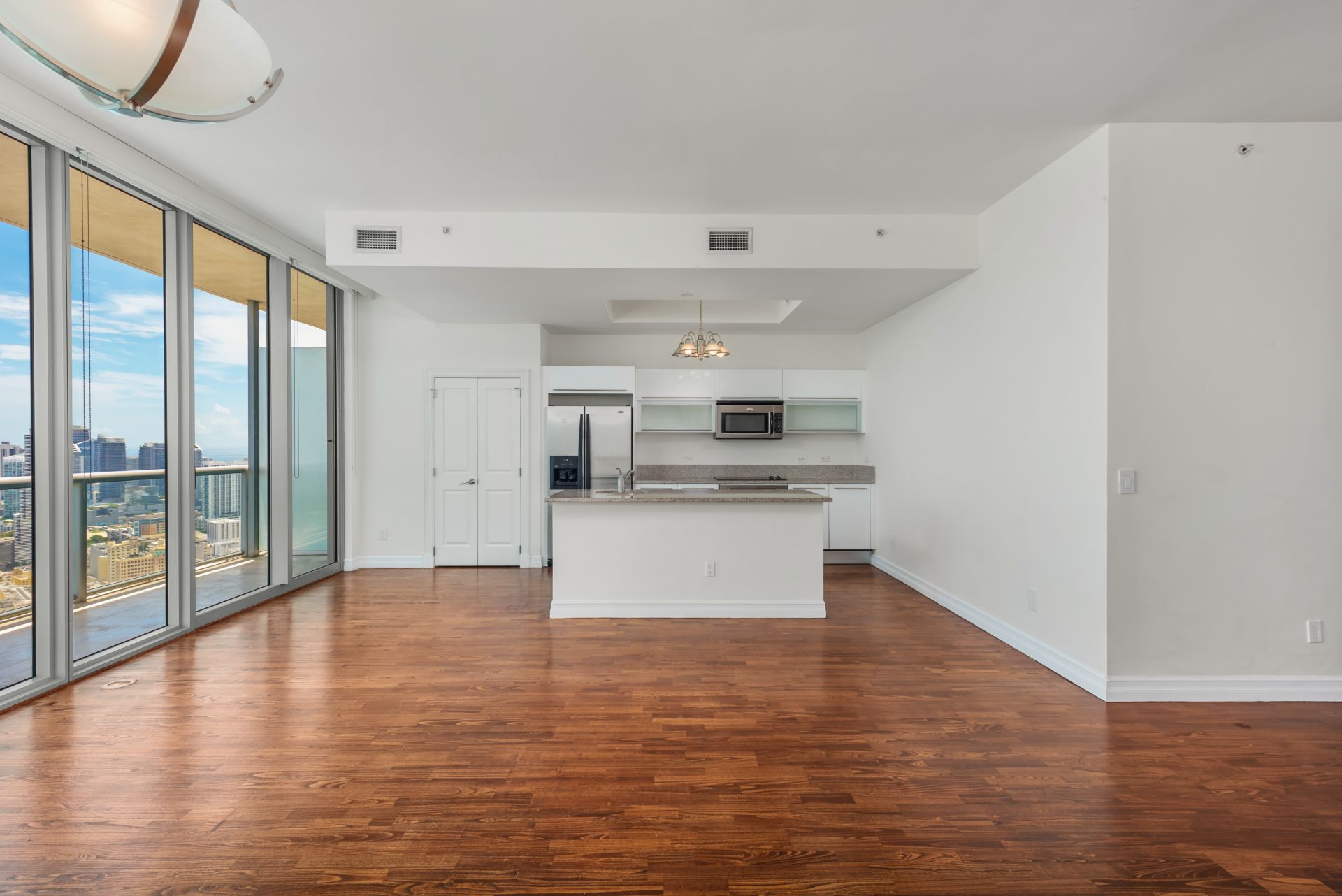 kitchen in Marinablue 5405