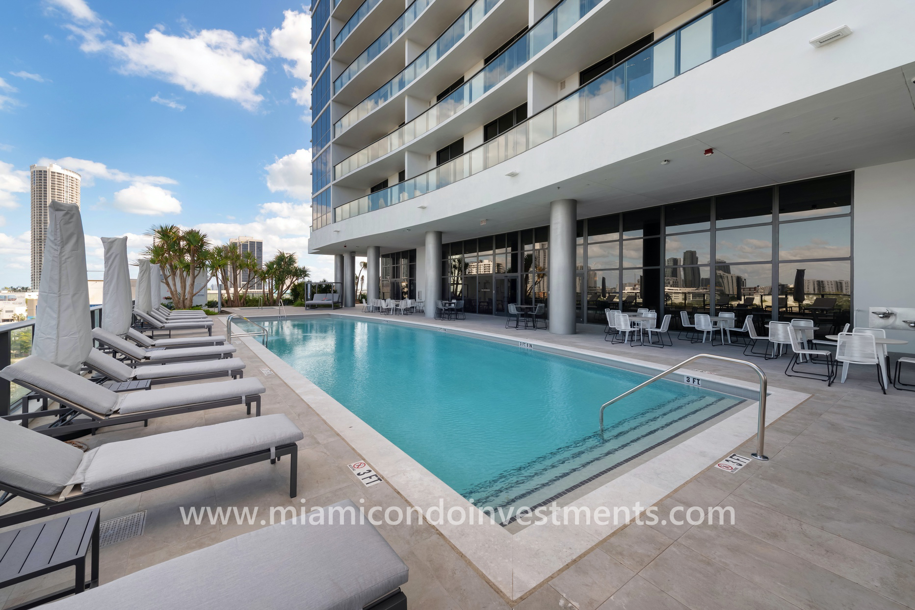 Canvas Miami north pool