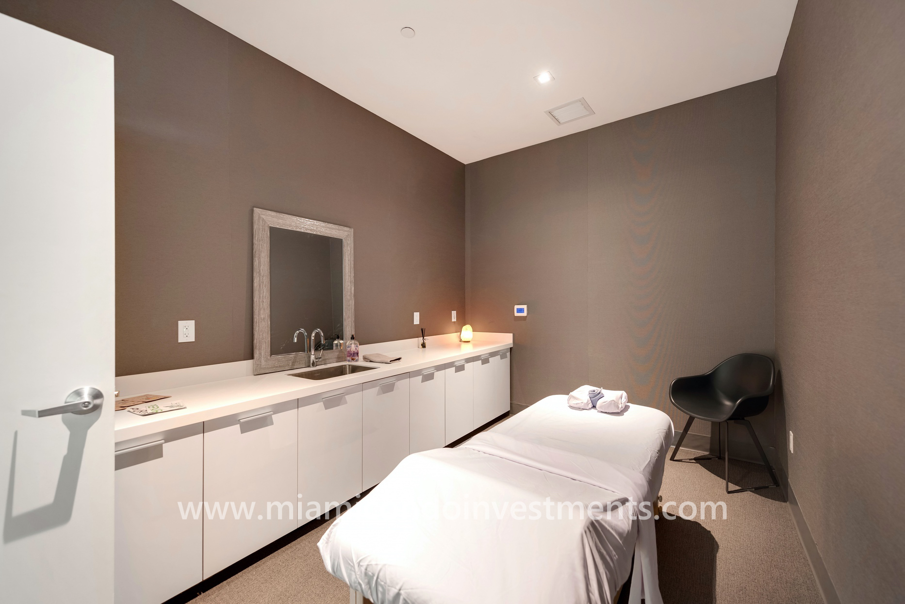 spa treatment room