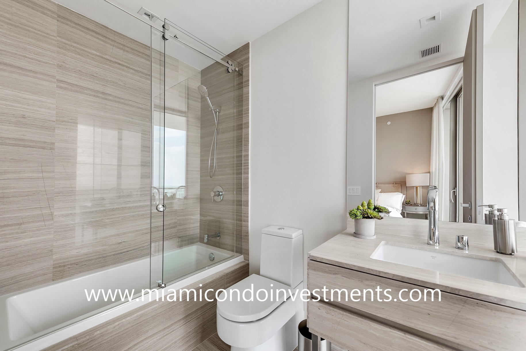 third bathroom - Armani Casa Residences