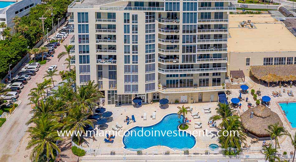 La Perla Condos in Sunny Isles Beach | Sales & Rentals