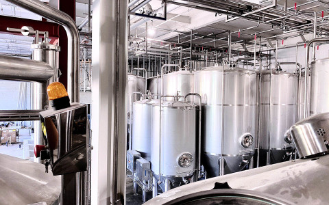 Cervecería La Tropical Brewery is state of the art with 32,000 hectoliters of brewing capacity.