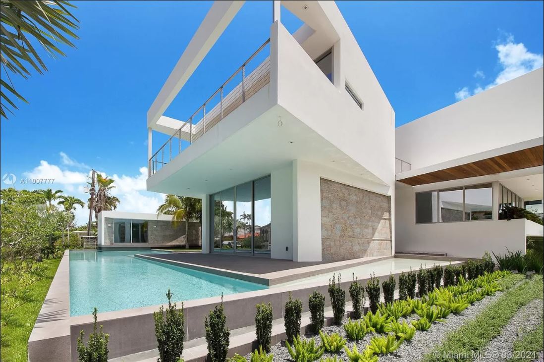 Heat Guard Victor Oladipo Lists Miami Beach Home for $9.995