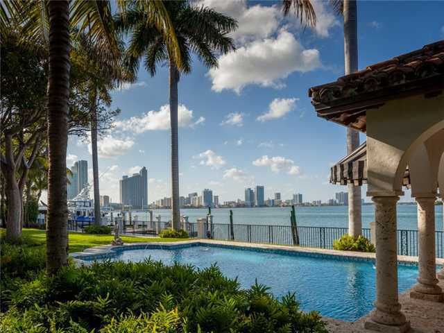 Luxury Waterfront Mansion on the Venetian Islands