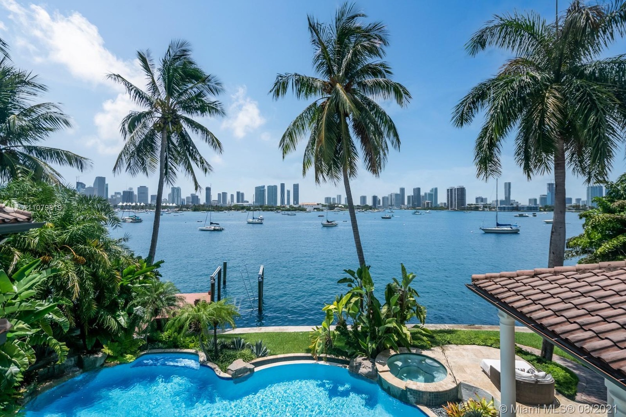 Hibiscus Island Mansion Overlooking Biscayne Bay