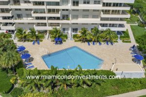 Commodore Club Condo Key Biscayne